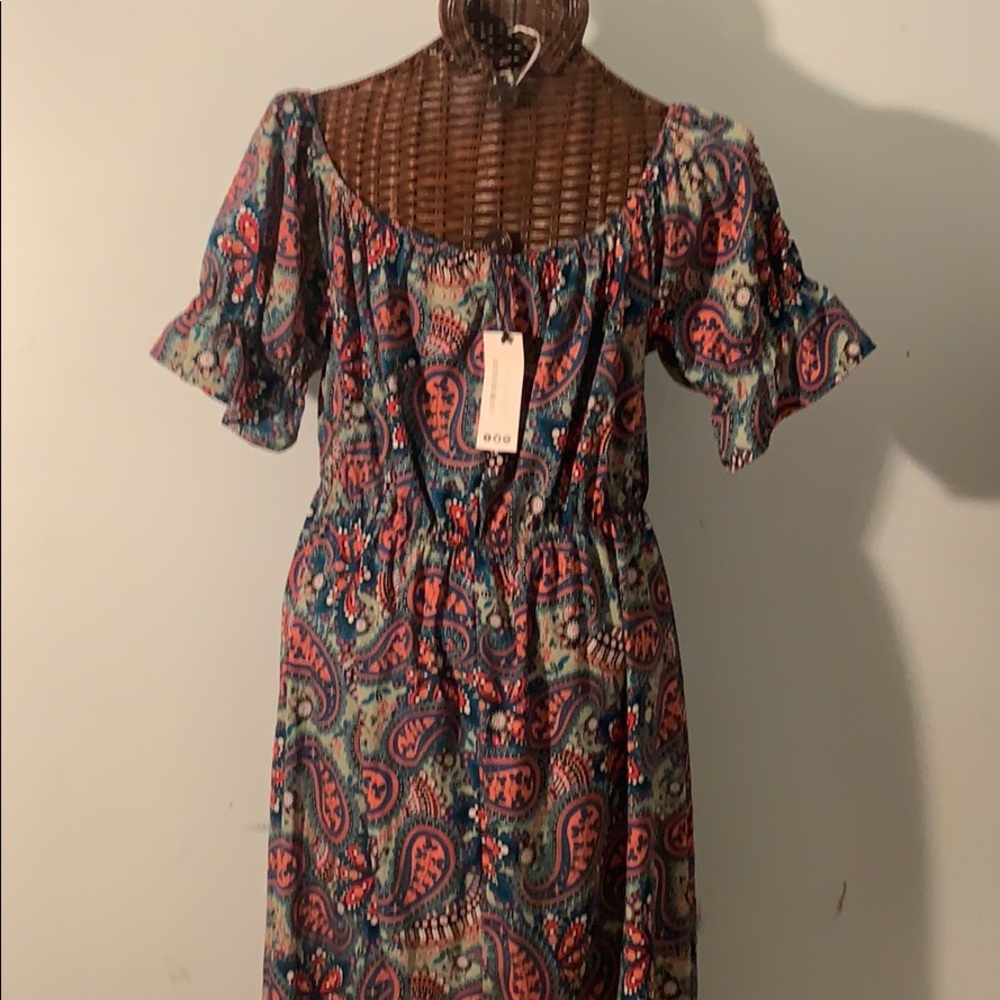 Off-Shoulder Paisley Print Maxi Dress